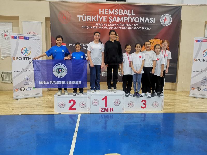 Büyükşehir Sporcularından Hemsball’da 4 Gümüş Madalya