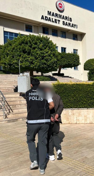 Hapis cezası ile aranan 2 kişi tutuklandı