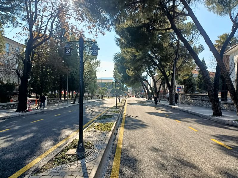 Büyükşehir, Menteşe’de Yol Yatırımlarını Aralıksız Sürdürüyor