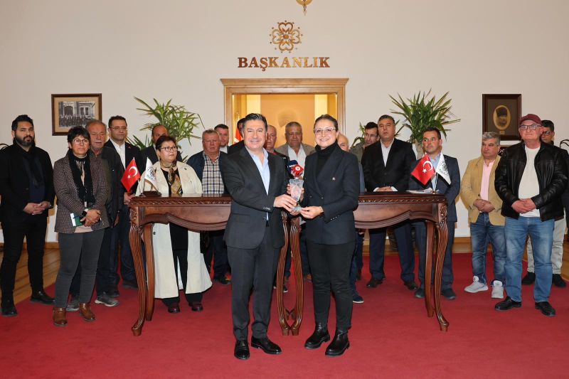 Büyükşehir’den Süt Üreticilerine Soğuk Zincir ve Yem Desteği