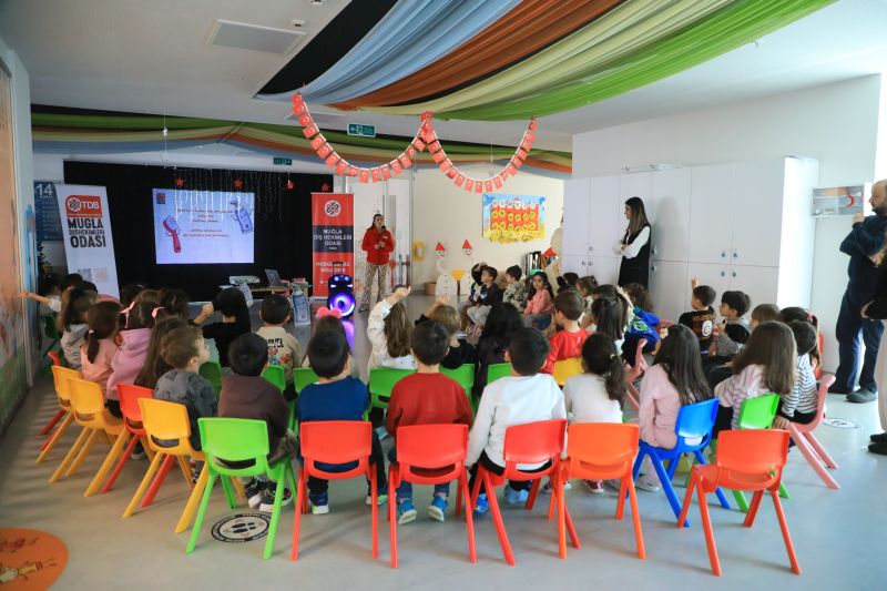 Miniklere Ağız ve Diş Sağlığı Eğitimi