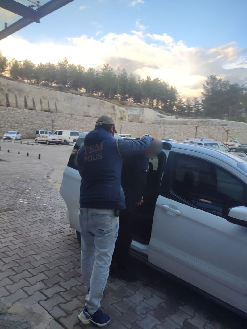 Terör Örgütü Mensubu 2 Kişi Yakalandı