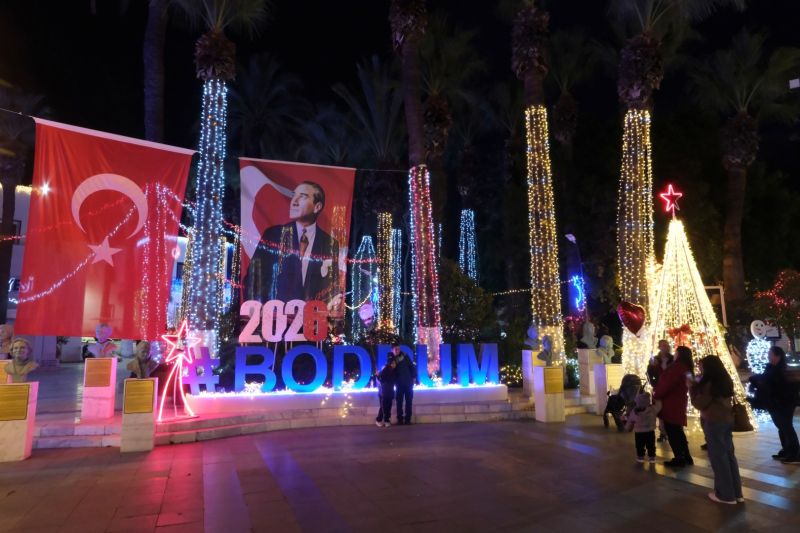 Meydanın Işıltısı Fotoğraf Karelerinde Ölümsüzleşti