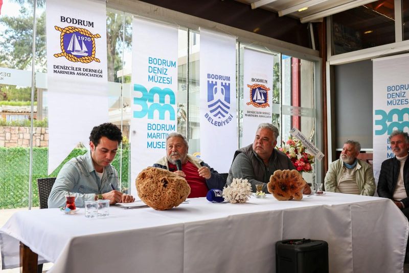 Çay Molasında Deniz Sohbetleri Denizciler Derneği’nde Başladı