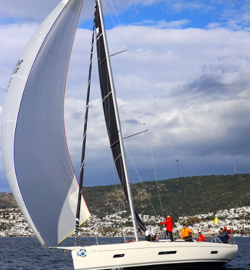 17-18 Nisan: İtalia Yachts Yarış Ekibi Bodrum’da