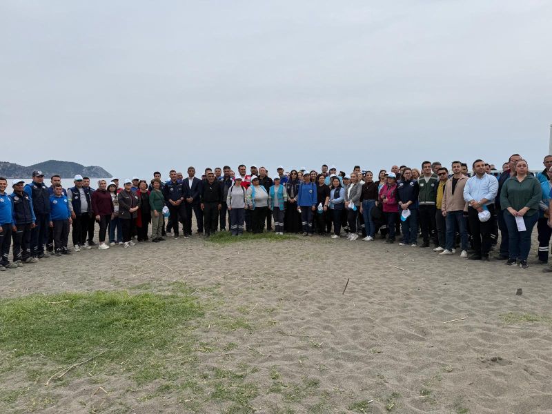 Temizlik Seferberliğinin Yeni Durağı Kayacık Sahili Oldu