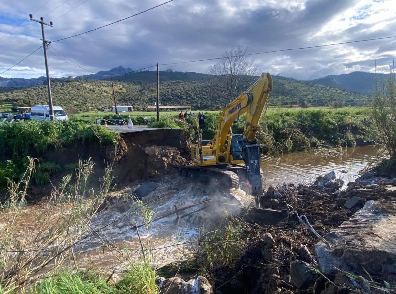 Milas’ta Çöken Köprüye Hızlı Müdahale, 26 Saatte Ulaşım Normale Döndü