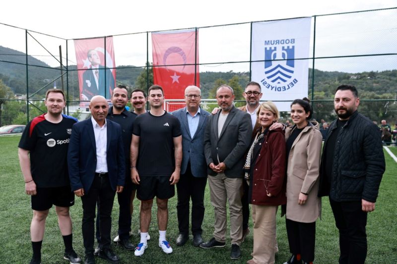 Çiftlik Halı Saha Tesisleri Vatandaşların Kullanımına Açıldı