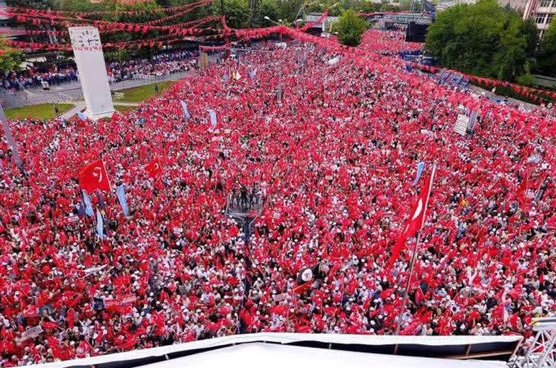 Ankara’da 200 Bin Türk Bayrağı….