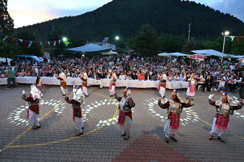 Nif Kiraz Festivali’ne Yoğun Katılım