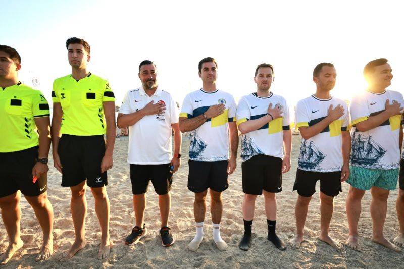 1.⁠ ⁠Günbatımı Çocuk Plaj Futbol Şenliği Sona Erdi