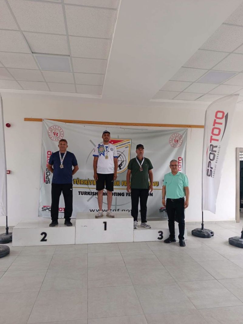 Büyükşehir Sporcularından Çifte Başarı