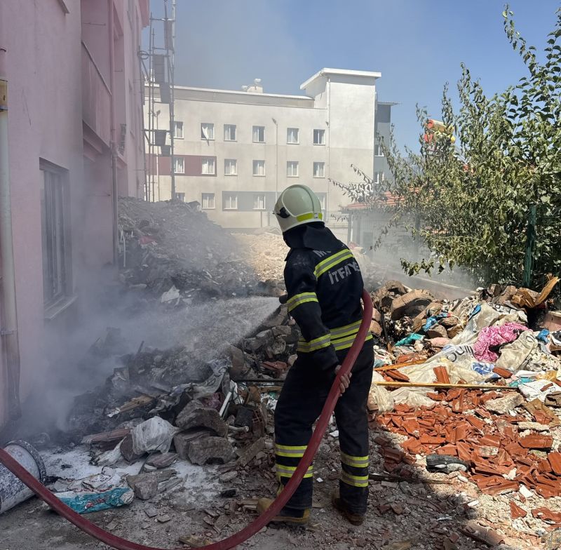Eski Yurtta Çıkan Yangın Kısa Sürede Söndürüldü