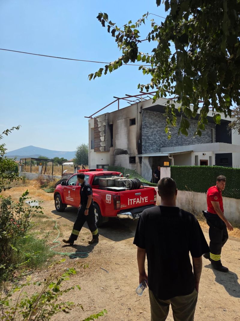 Milas’ta Ev Yangını Maddi Hasarla Atlatıldı