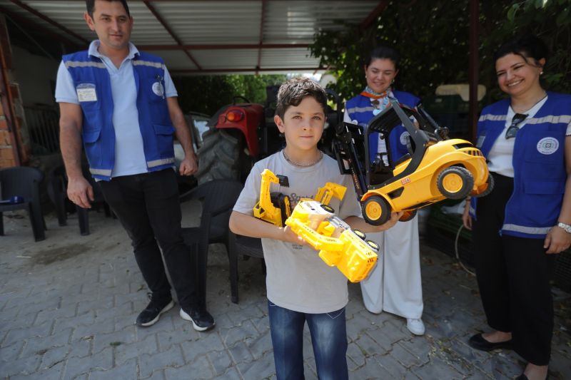 Yangının Ardından Minik Umut’un Yüzü Yeniden Güldü