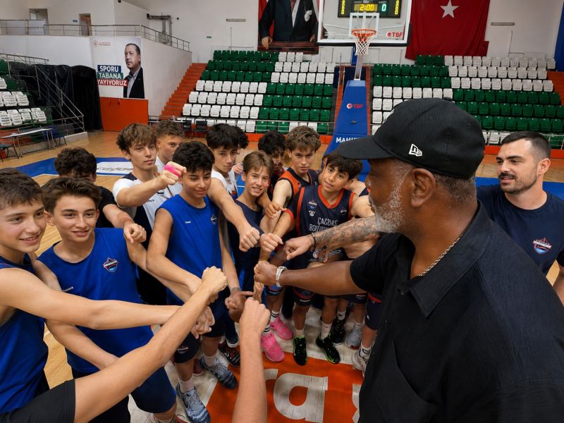 Basketbol Efsanesi Audie Norris’ten Çağdaş Bodrum Spor Altyapısına Ziyaret