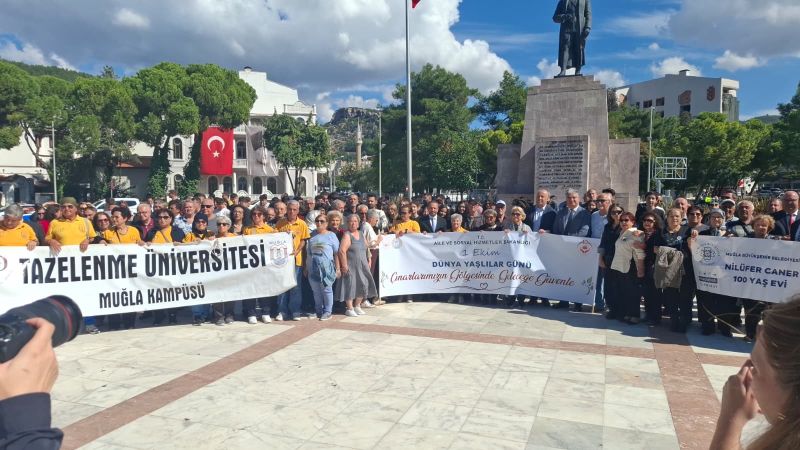 Büyükşehir’in 100 Yaş Evi’nde Dünya Yaşlılar Günü Buluşması